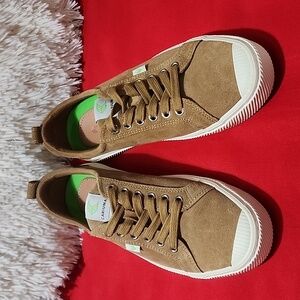 Cariuma OCA suede low-top sneakers